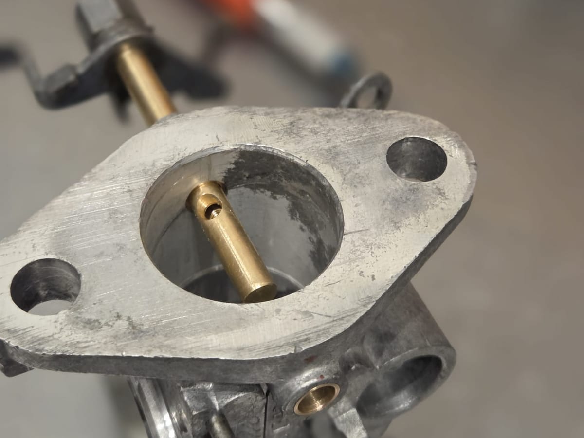 Carburateur opnieuw verbussen